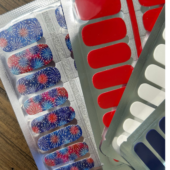Nail Wraps 4th of July "Firework Finale" 5 Complete SETS Fireworks Glitter Nails - Picture 2 of 11